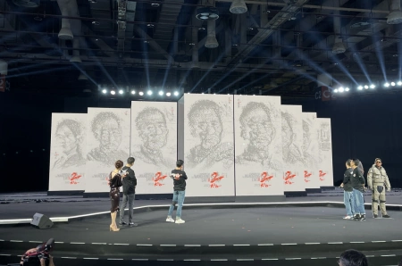 流浪地球2这部电影，是否值得反复看？观后令人深思(《流浪地球2》官宣定档)